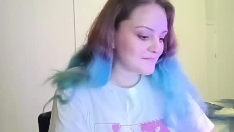 Snapshot of purpurfoxy chatting on 21, 11, 2025 Elias online show from 21, 11, 2025