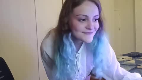 Snapshot of purpurfoxy chatting on 27, 11, 2025 Elias online show from 27, 11, 2025