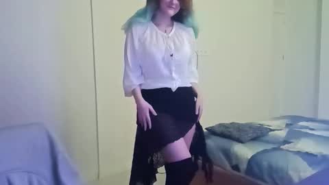 Snapshot of purpurfoxy chatting on 4, 12, 2025 Elias online show from 4, 12, 2025