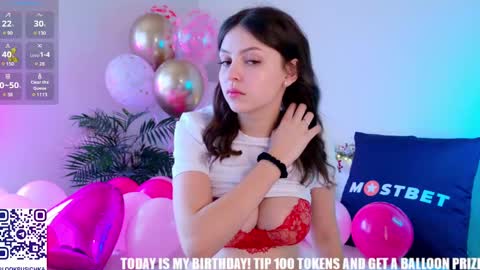 Snapshot of pusichka_ chatting on 16, 12, 2024 Diana    Onlyfans  online show from 16, 12, 2024