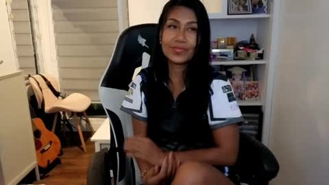 Snapshot of pussycash chatting on 22, 9, 2025 POCCA online show from 22, 9, 2025