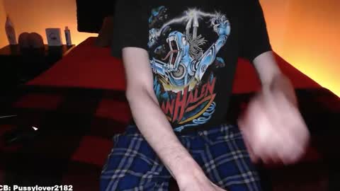 Snapshot of pussylover2182 chatting on 28, 11, 2025 pussylover2182 online show from 28, 11, 2025