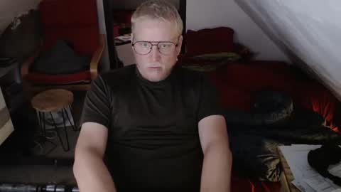 Snapshot of pussylovercb chatting on 15, 9, 2025 pussylovercb online show from 15, 9, 2025