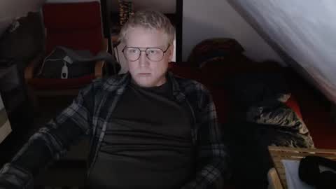 Snapshot of pussylovercb chatting on 30, 9, 2025 pussylovercb online show from 30, 9, 2025