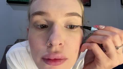 Lina online show from 9, 3, 2026