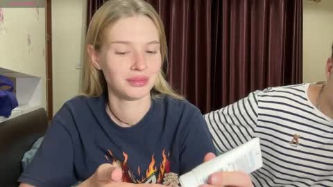 Snapshot of pussymoneywet chatting on 26, 4, 2026 Lina online show from 26, 4, 2026