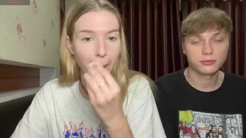 Snapshot of pussymoneywet chatting on 30, 4, 2026 Lina online show from 30, 4, 2026