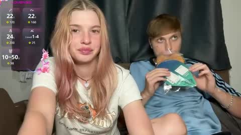 Snapshot of pussymoneywet chatting on 11, 5, 2026 Lina online show from 11, 5, 2026