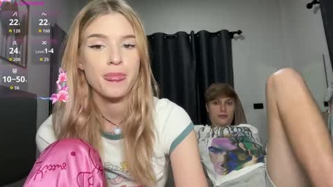 Snapshot of pussymoneywet chatting on 21, 5, 2026 Lina online show from 21, 5, 2026