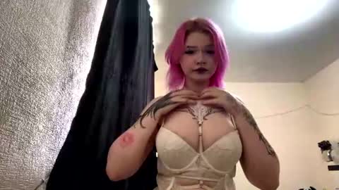 Snapshot of pyroteka chatting on 23, 6, 2026 pyroteka online show from 23, 6, 2026