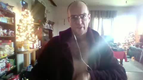 Snapshot of q2phq2ph chatting on 18, 12, 2025 q2phq2ph online show from 18, 12, 2025