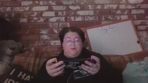 Snapshot of qtbisuccubi chatting on 18, 12, 2025 Br4tty Bunny online show from 18, 12, 2025