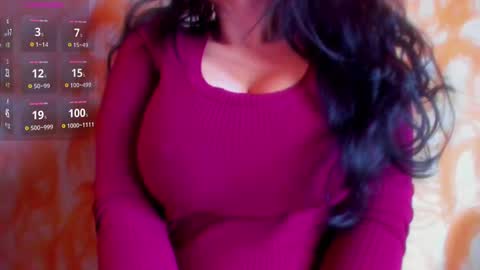 Snapshot of qtxwrm31 chatting on 18, 2, 2025 L online show from 18, 2, 2025