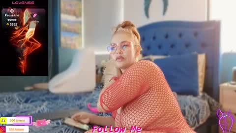 Queen And King online show from 11, 3, 2025