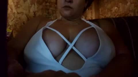 Snapshot of queen1309499253 chatting on 8, 10, 2025 queen1309499253 online show from 8, 10, 2025