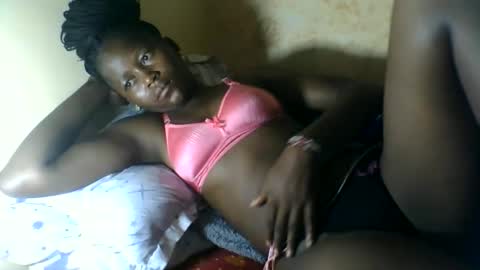 Snapshot of queen315810 chatting on 15, 3, 2026 queen315810 online show from 15, 3, 2026