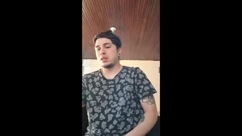 Snapshot of queen42099 chatting on 17, 12, 2025 leiton online show from 17, 12, 2025