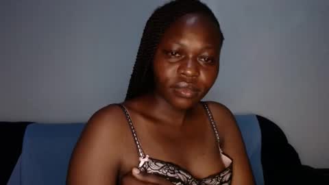 Snapshot of queen_12344 chatting on 20, 2, 2025 emmie online show from 20, 2, 2025