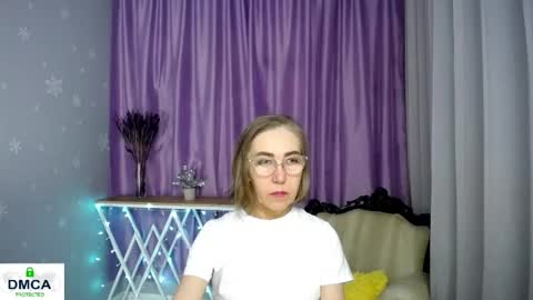 Snapshot of queen_a_n_i chatting on 19, 4, 2026 A N I Ill be here on December 1st online show from 19, 4, 2026