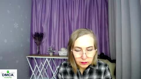 Snapshot of queen_a_n_i chatting on 21, 4, 2026 A N I Ill be here on December 1st online show from 21, 4, 2026
