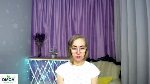Snapshot of queen_a_n_i chatting on 23, 4, 2026 A N I Ill be here on December 1st online show from 23, 4, 2026