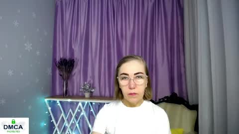 Snapshot of queen_a_n_i chatting on 27, 4, 2026 A N I Ill be here on December 1st online show from 27, 4, 2026