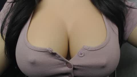 Snapshot of queen_boobsz chatting on 16, 12, 2025 queen_boobsz online show from 16, 12, 2025