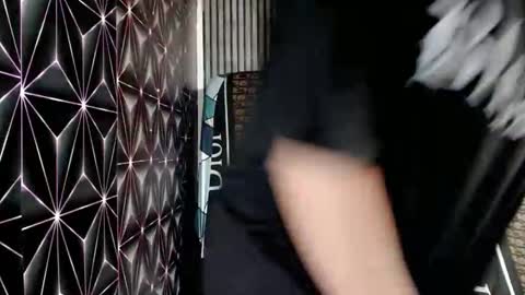 Snapshot of queen_elicktra chatting on 21, 12, 2025 JOY online show from 21, 12, 2025