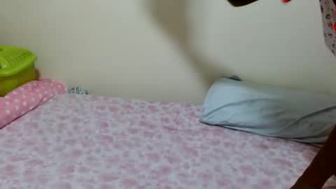 Snapshot of queen_ema chatting on 18, 3, 2026 queen ema online show from 18, 3, 2026