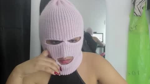 Snapshot of queen_findom1 chatting on 29, 11, 2025 queen_findom1 online show from 29, 11, 2025