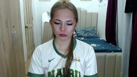 Snapshot of queen_heart0 chatting on 7, 5, 2026 shawny online show from 7, 5, 2026