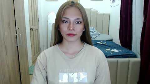 Snapshot of queen_heart0 chatting on 18, 5, 2026 shawny online show from 18, 5, 2026