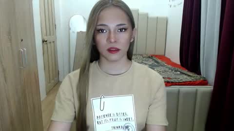 Snapshot of queen_heart0 chatting on 7, 6, 2026 shawny online show from 7, 6, 2026