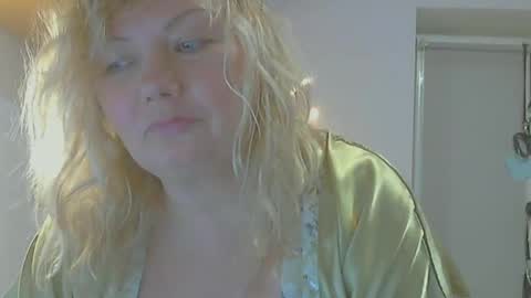 queen_jane8 online show from 22, 2, 2025