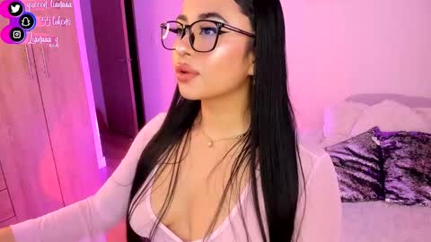 Snapshot of queen_liana chatting on 14, 12, 2024 Liana  online show from 14, 12, 2024