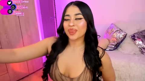 Snapshot of queen_liana chatting on 19, 2, 2025 Liana  online show from 19, 2, 2025