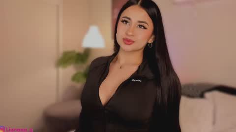 Liana  online show from 8, 7, 2026