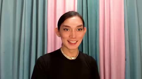 Snapshot of queen_lucifer chatting on 23, 11, 2025 Queen Lucifer online show from 23, 11, 2025