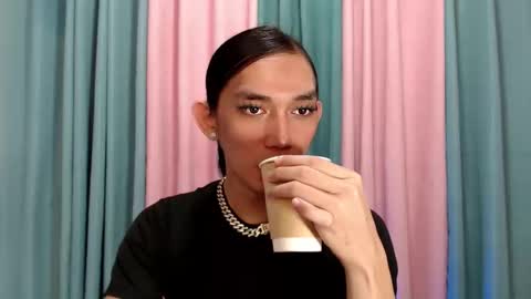 Snapshot of queen_lucifer chatting on 25, 11, 2025 Queen Lucifer online show from 25, 11, 2025