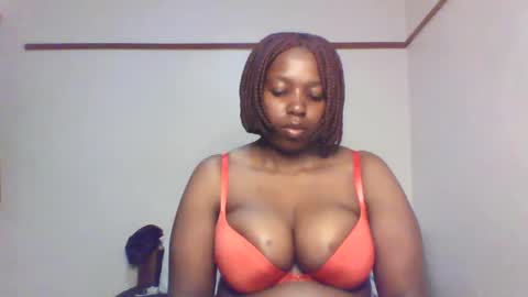 Snapshot of queen_melanine chatting on 19, 1, 2025 QUEEN online show from 19, 1, 2025