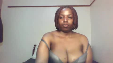 Snapshot of queen_melanine chatting on 25, 1, 2025 QUEEN online show from 25, 1, 2025
