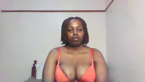 Snapshot of queen_melanine chatting on 3, 2, 2025 QUEEN online show from 3, 2, 2025