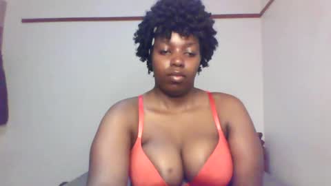 Snapshot of queen_melanine chatting on 6, 2, 2025 QUEEN online show from 6, 2, 2025