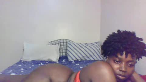 Snapshot of queen_melanine chatting on 13, 2, 2025 QUEEN online show from 13, 2, 2025