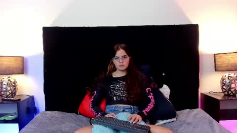 Snapshot of queen_misy chatting on 29, 6, 2026 queen_misy online show from 29, 6, 2026