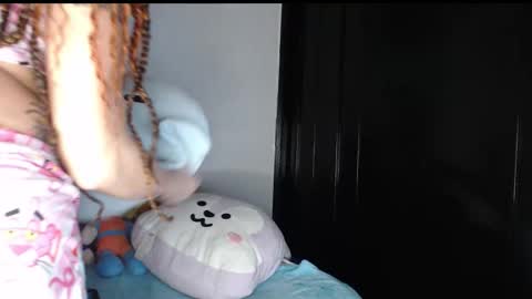 queen_of_m111lk online show from 21, 11, 2025