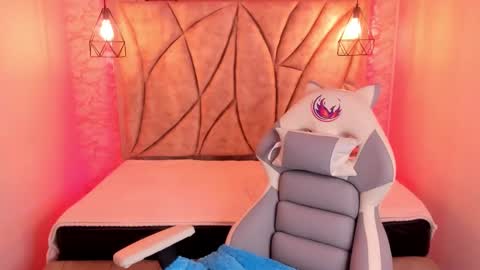   online show from 6, 2, 2025