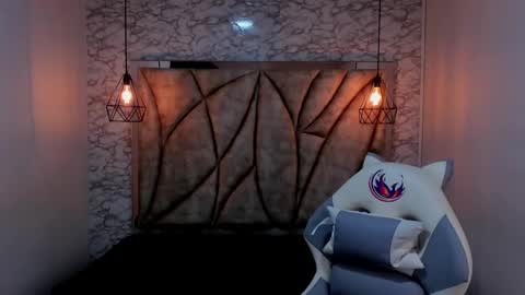   online show from 12, 2, 2025