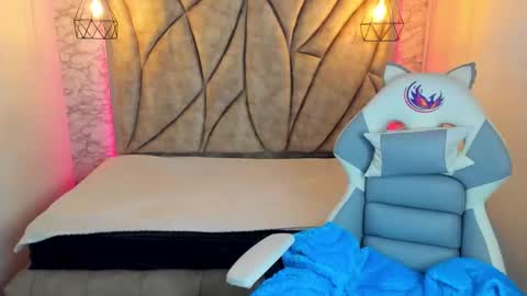   online show from 5, 3, 2025