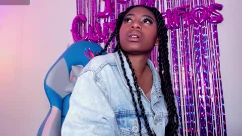   online show from 19, 10, 2025